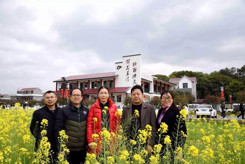 巾帼心向党,建功新时代—泰和二中女神们的节日