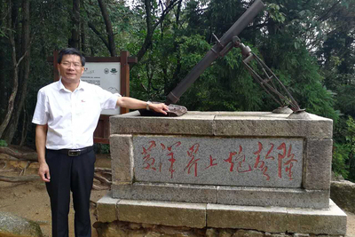 泰和二中党支部书记 陈万琳
